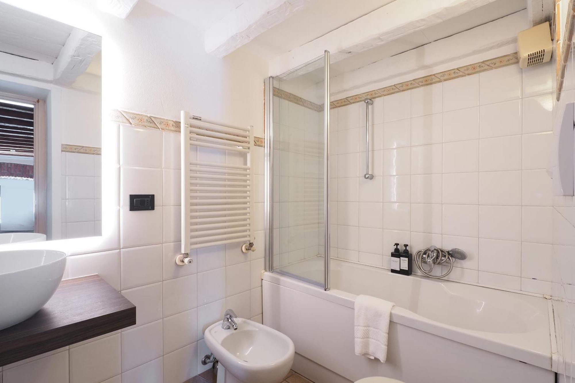 Duomo Cathedral View - Luxury Apartment Milan