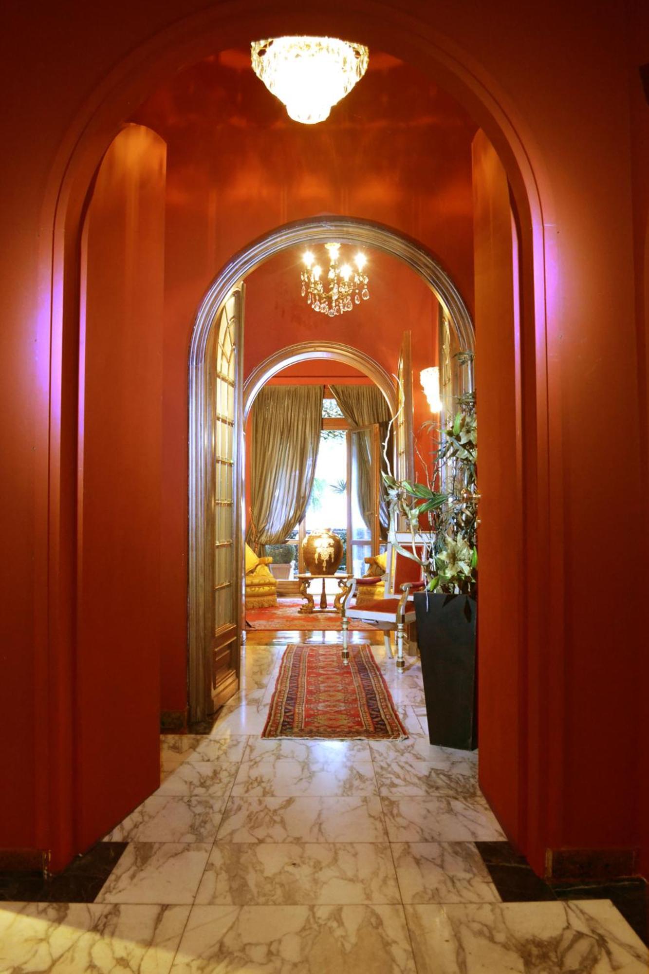 Boutique Center Apartment