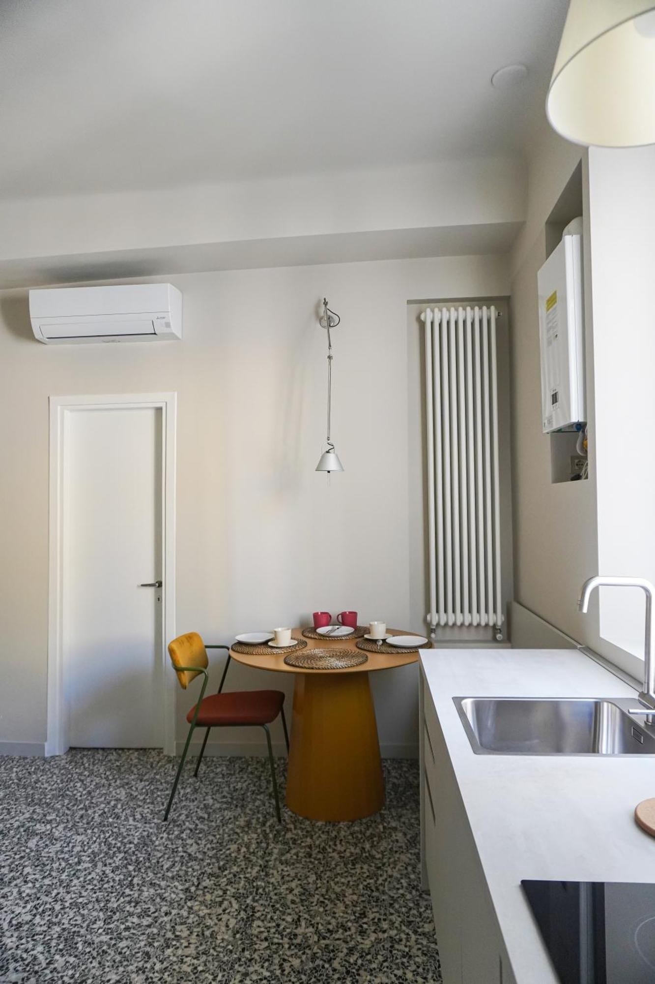 Newly Renovated Two-room Apartment