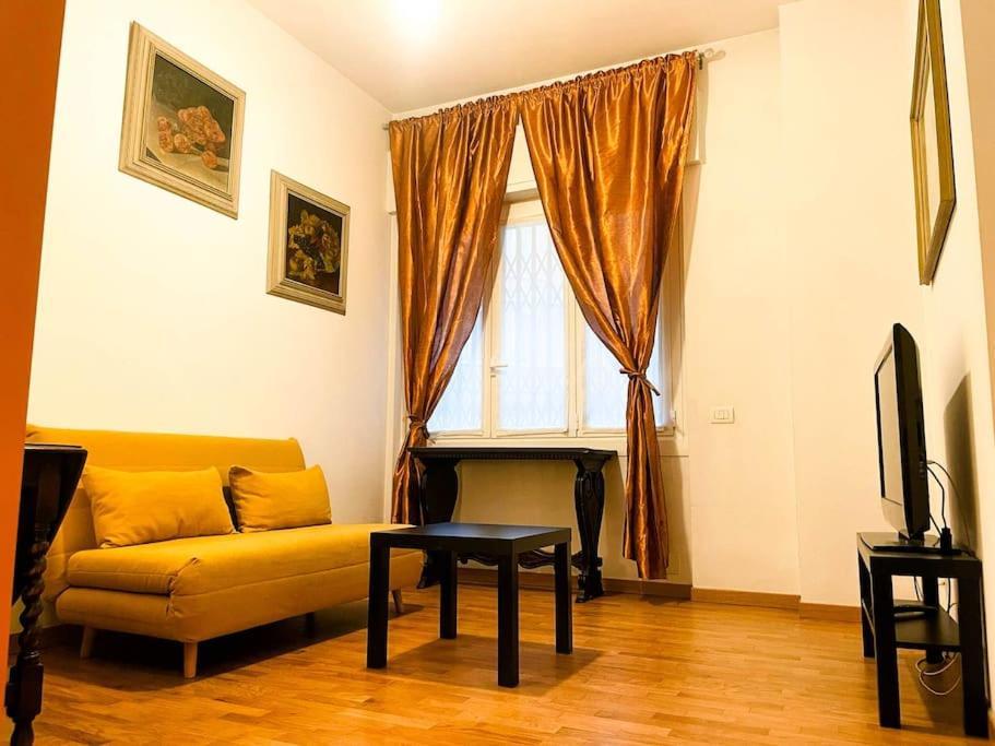 Life - Charming Joie De Vivre Apartment Milan