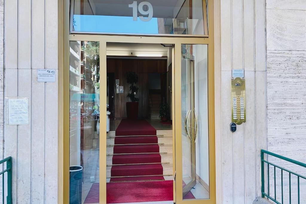 Life - Charming Joie De Vivre Apartment Milan