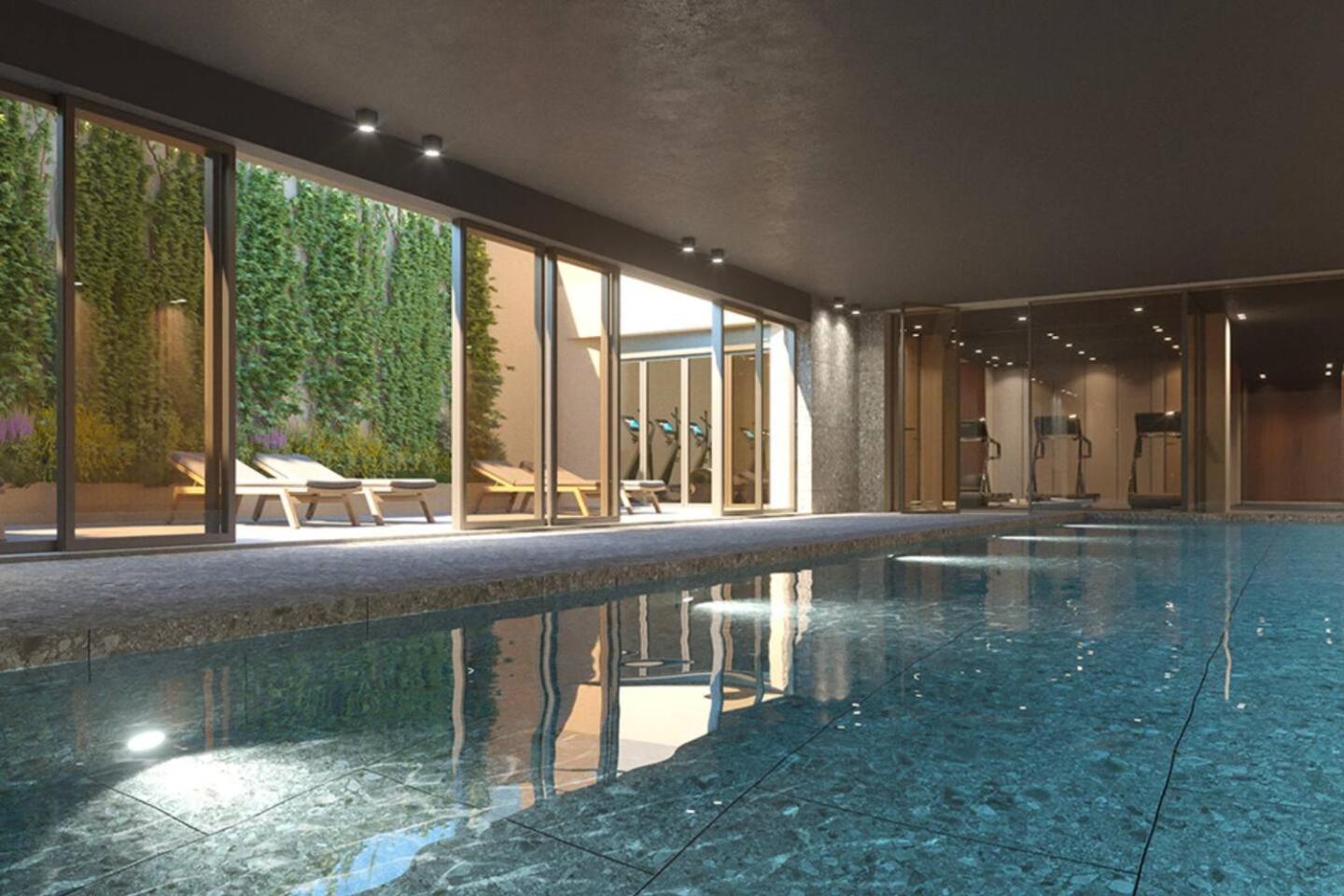 Modern With - Gym And Pool *