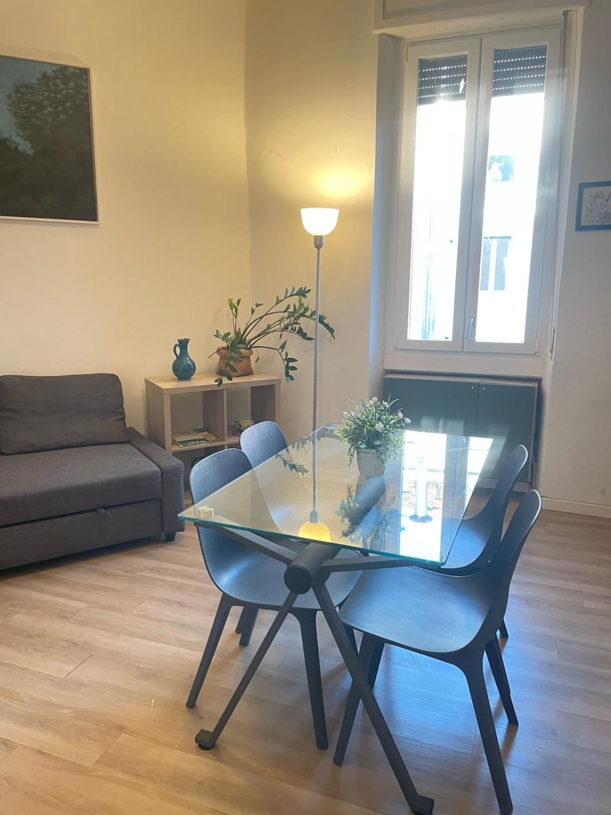 Accogliente E Vicino Al Centro Apartment *