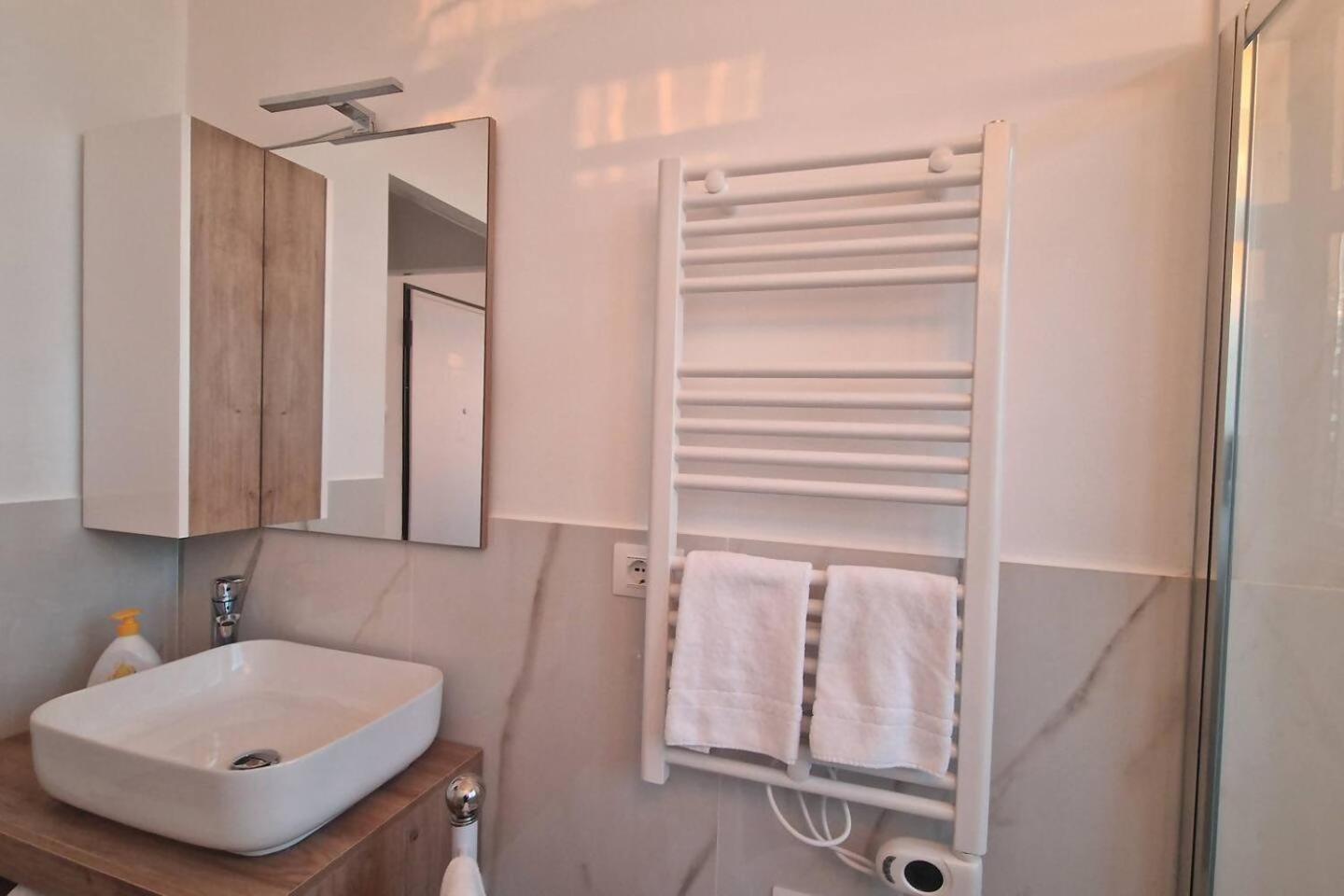 Cozy Flat For Vacation& Business In Famagosta Area Apartamento *