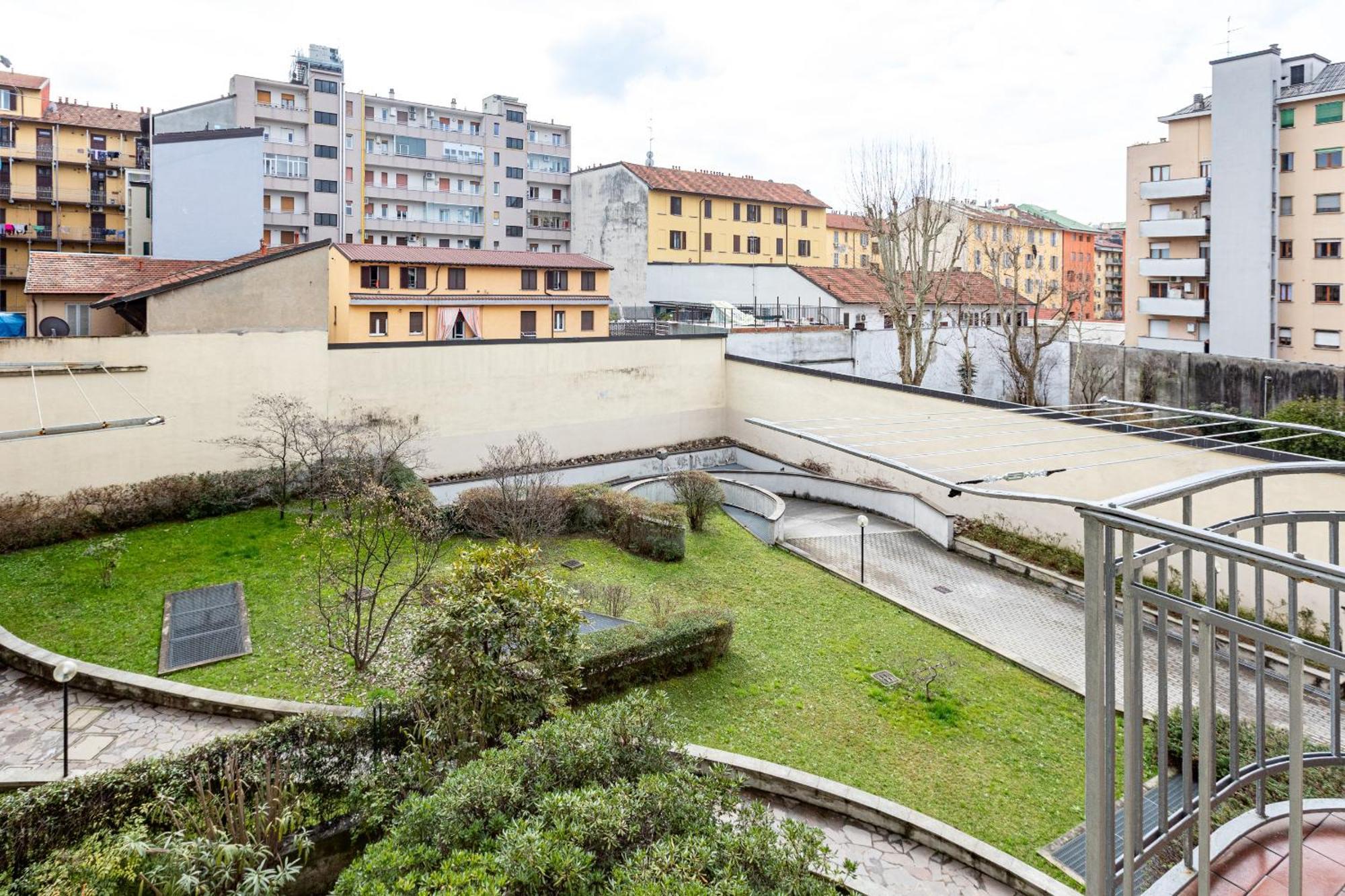 Certosa Enchanting With Balcony - Collection Apartment