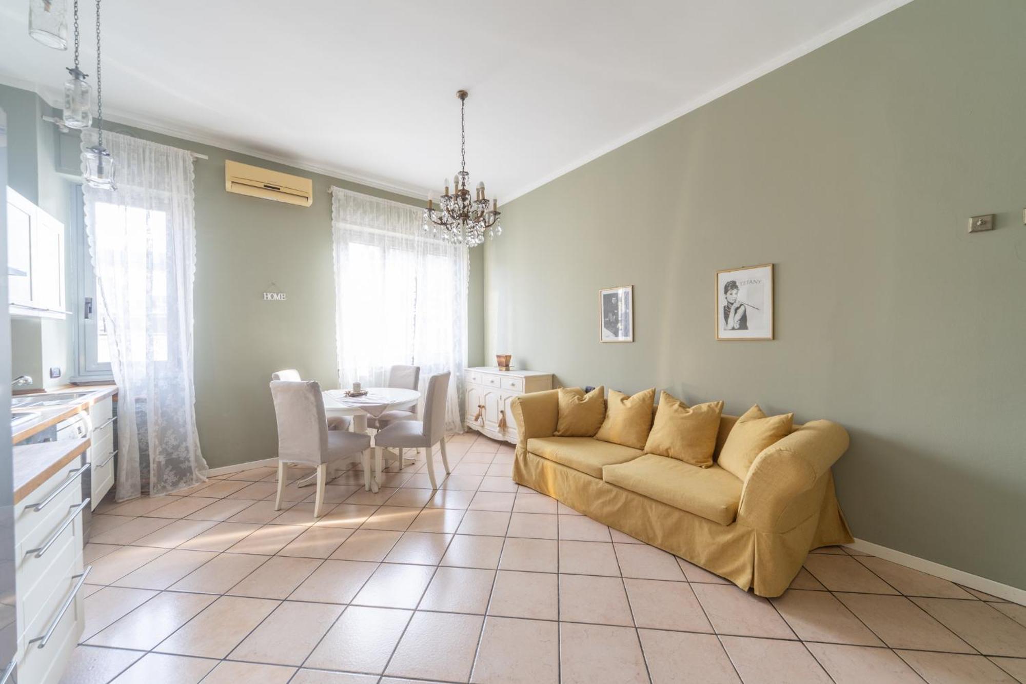 Pretty Flat In * Milan