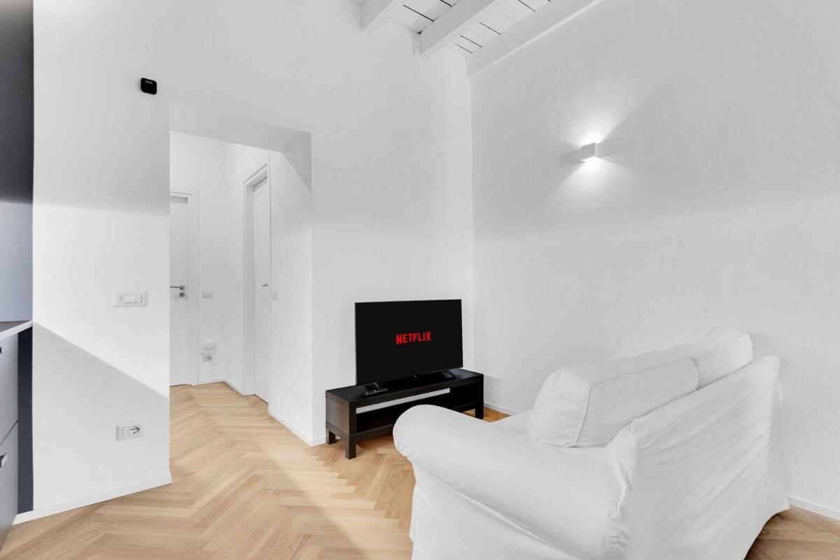 Stazione Moderno Apartment