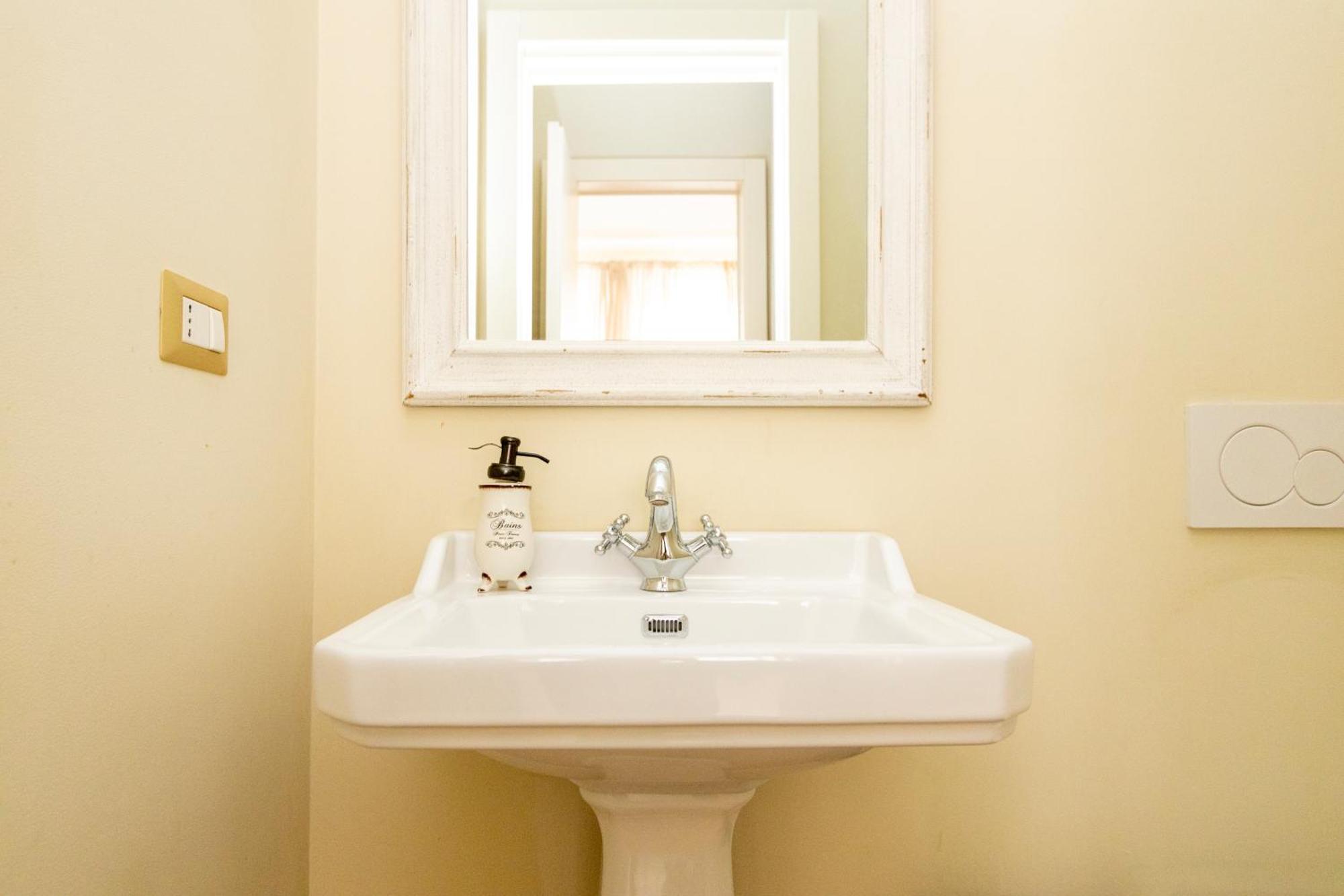 Exclusive In Station - Duomo 5 In Minutes Apartment