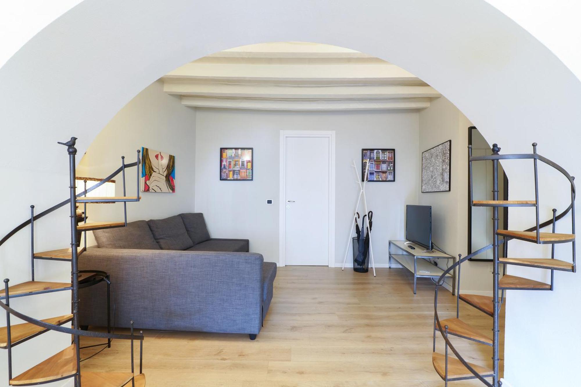 Elegant Rosales Apt. Milano