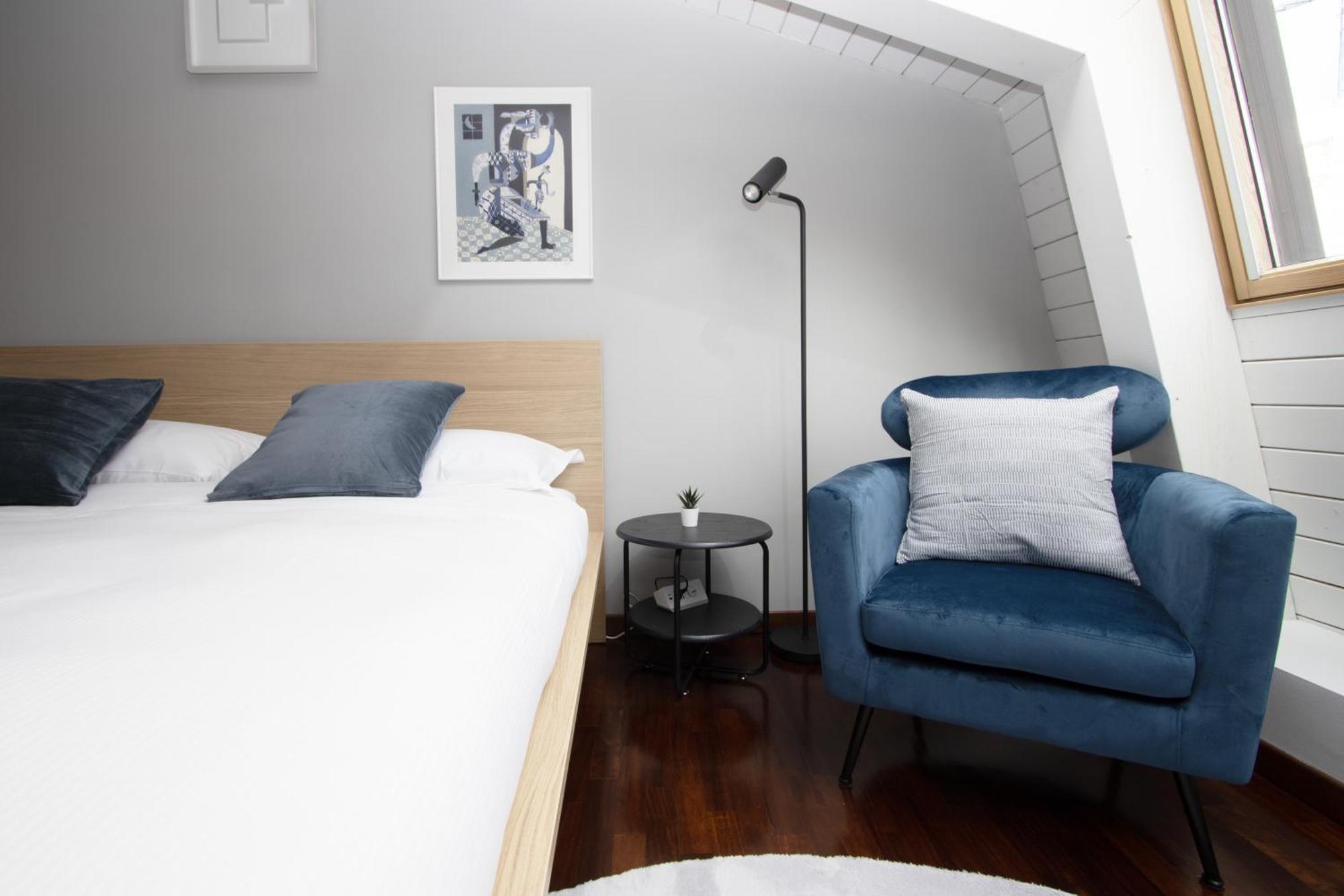 Penthouse With Patio & 2 Baths, 10 Min To Duomo * Milan