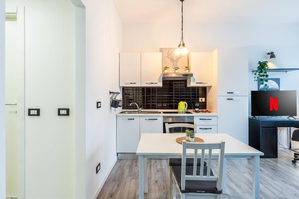 2 Minutes From Station-exclusive Open Space Appartamento Milano