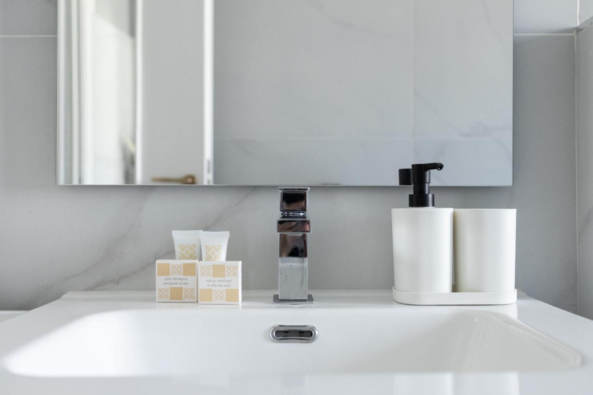 Apartment 8 Min Dalla Metro Casa Elegante Con Netflix E Wifi Milan