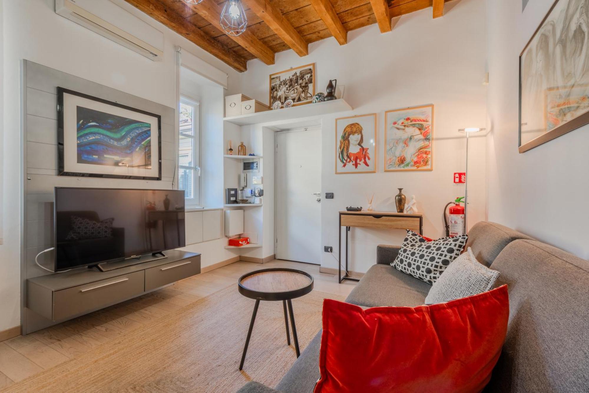 Crocetta Modern Flat Milano