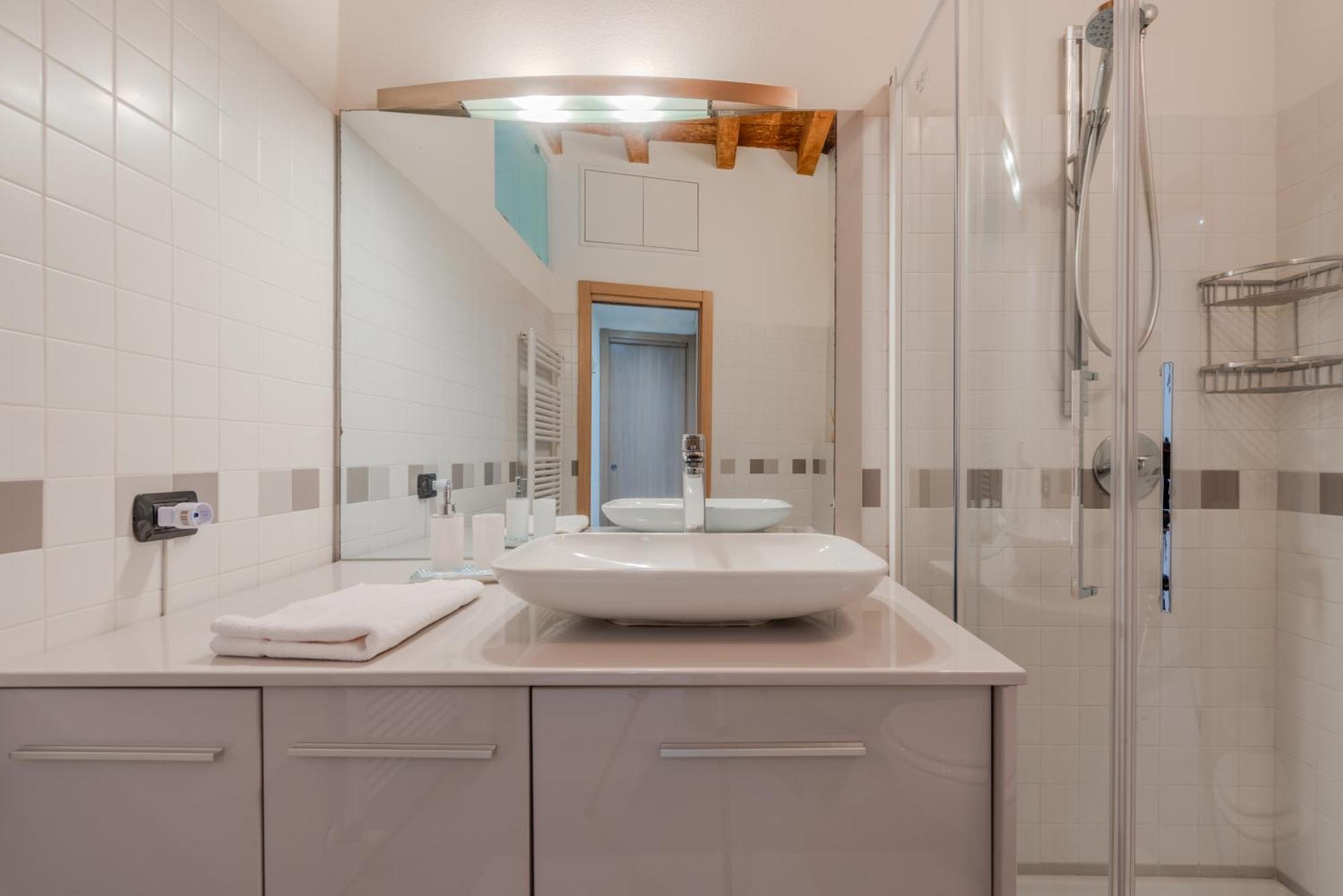 Crocetta Modern Flat Appartamento *