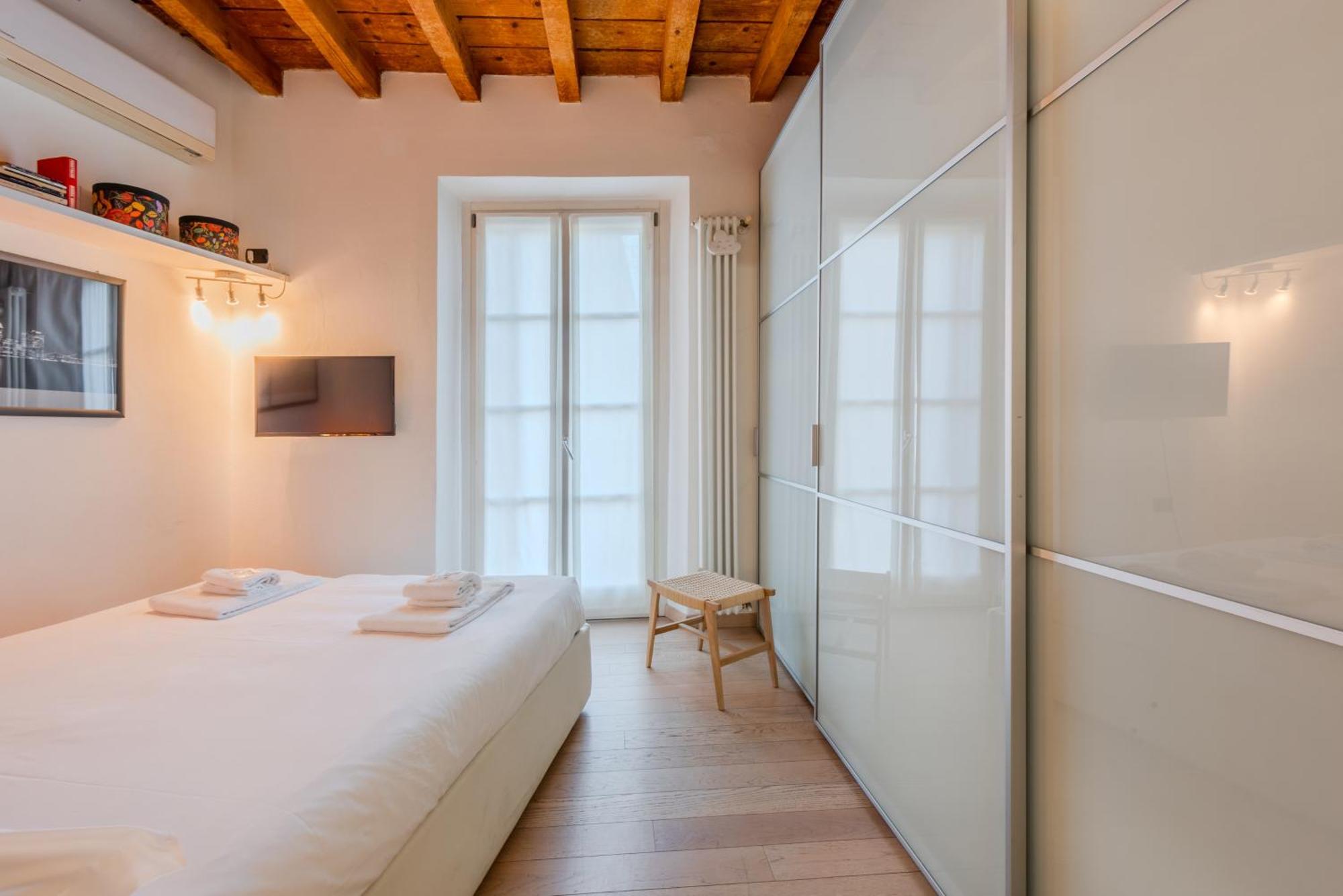 Crocetta Modern Flat Milano