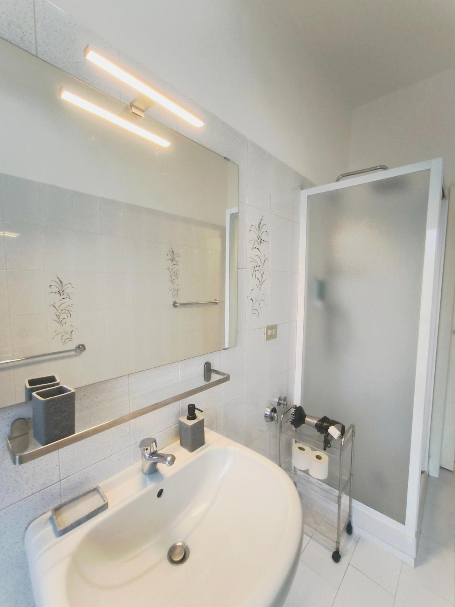 Apartment Portello Flat With Balcony