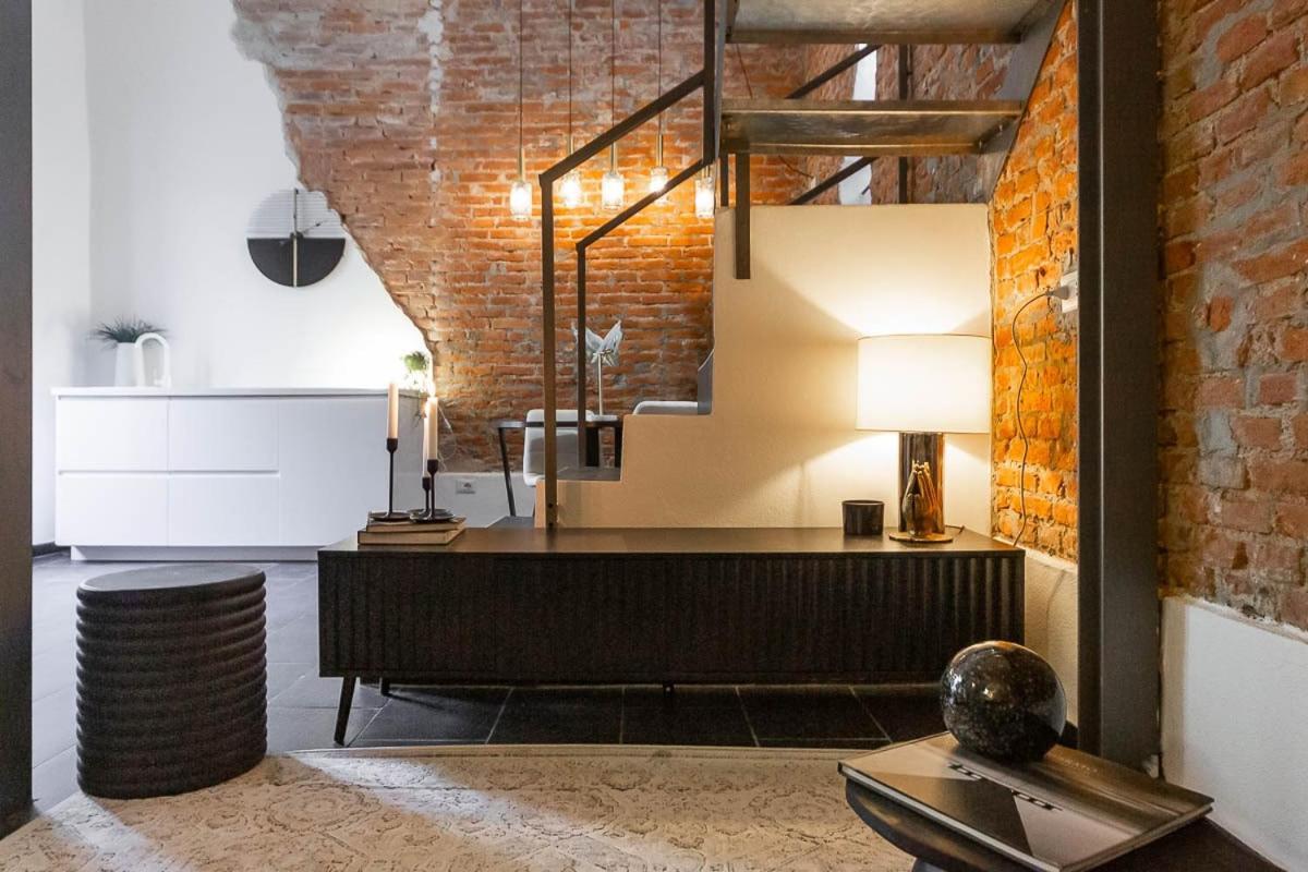 Apartment Garibaldi-isola Station Elegant *