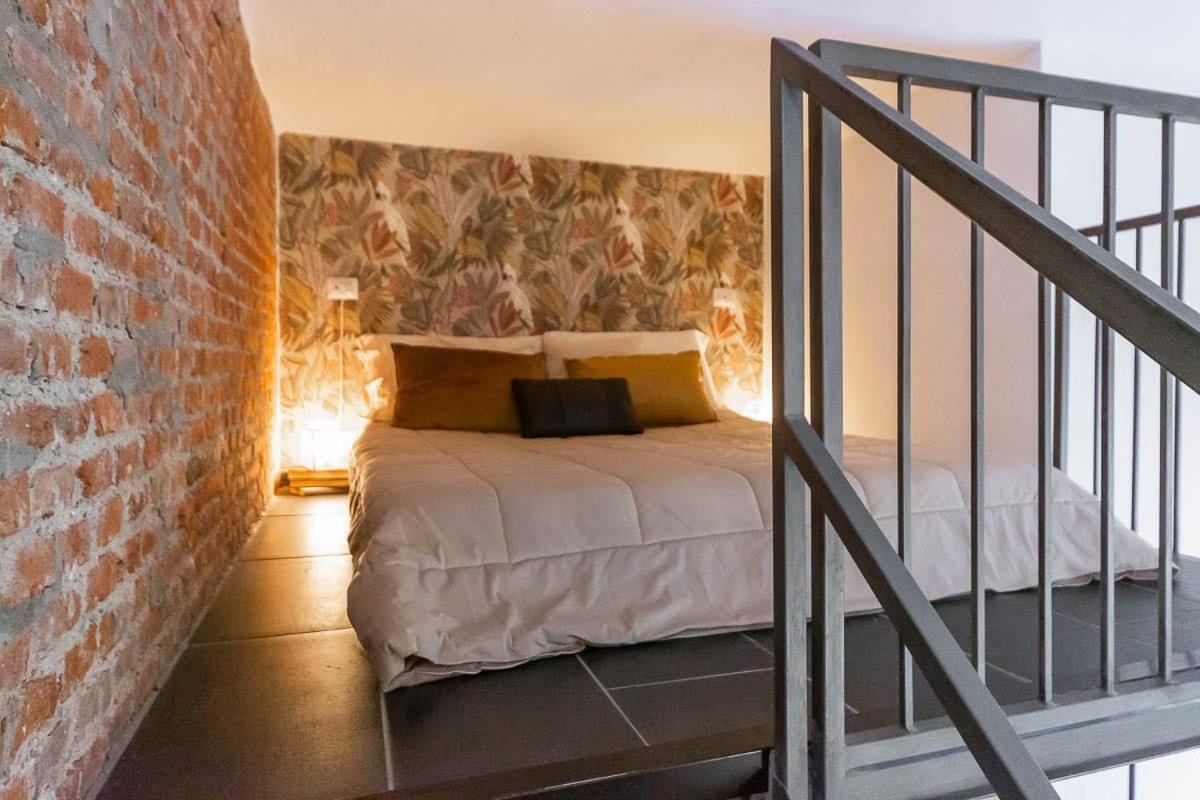 Apartment Garibaldi-isola Station Elegant *