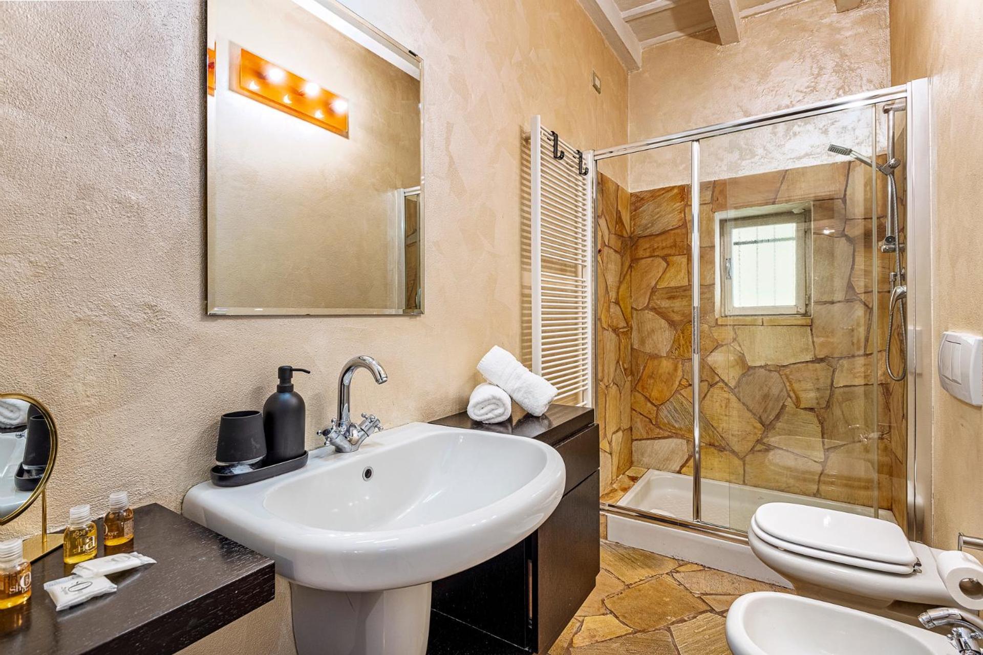 Brand New 2 Bedrooms In Brera Apartment *