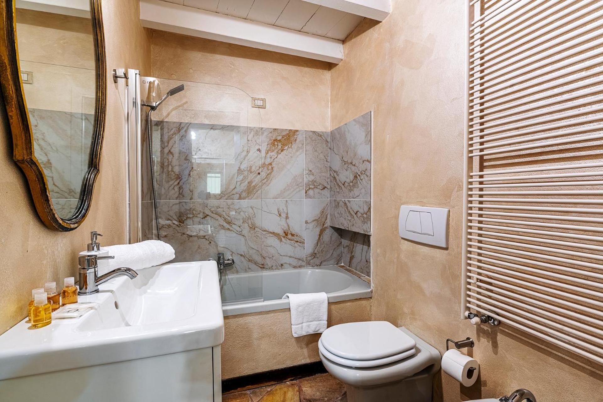 Brand New 2 Bedrooms In Brera Apartment *