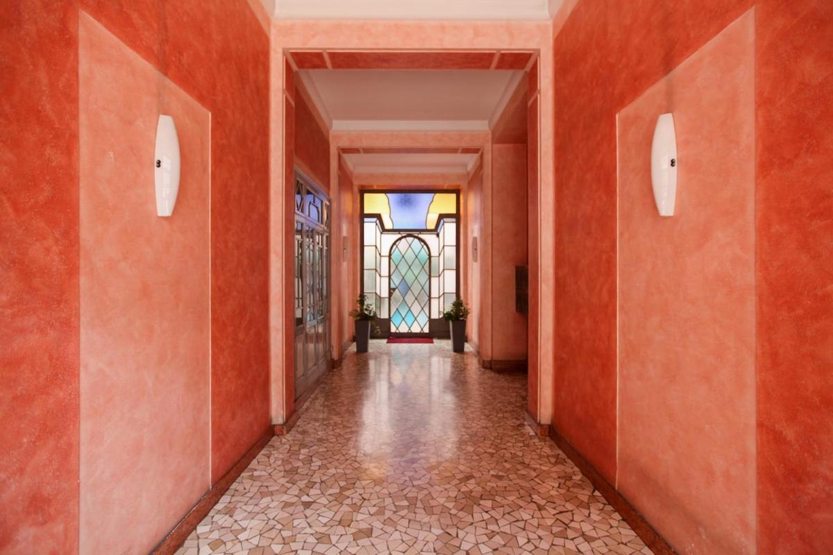 Elegante E Ampio In Zona Moscova Apartment