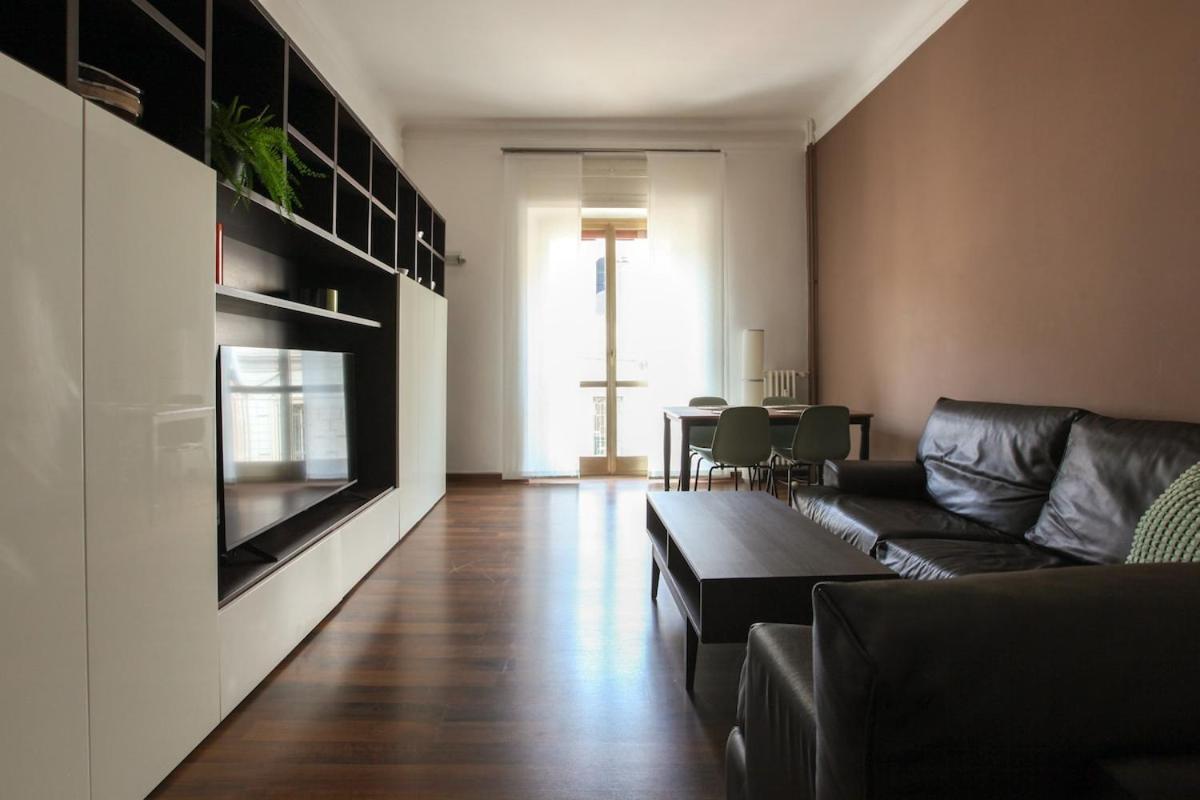 Elegante E Ampio In Zona Moscova Apartment