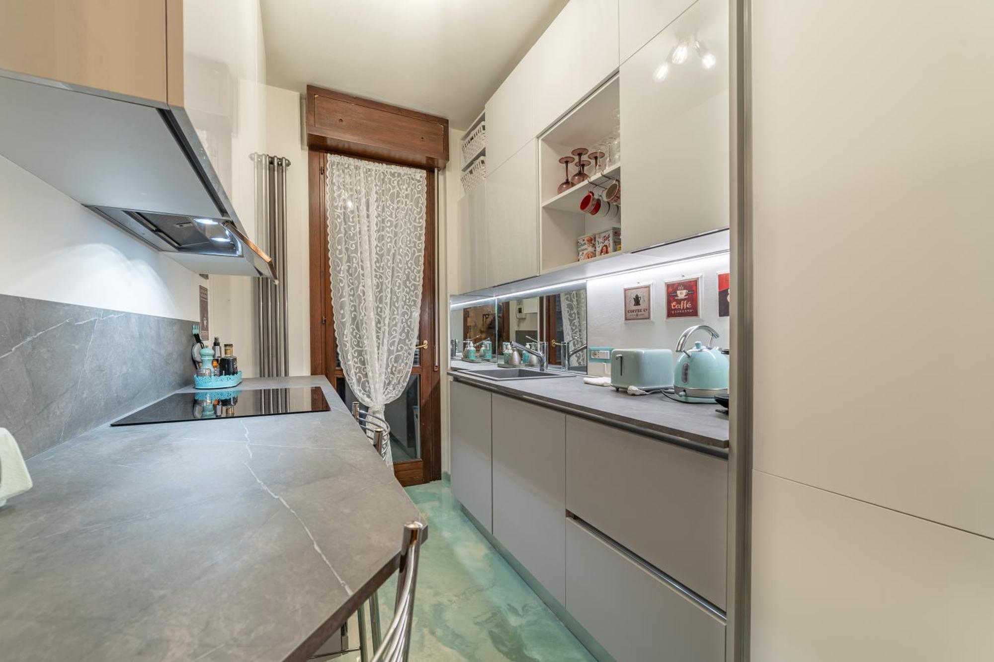 5' From Bocconi With 2 Bedr And 2 Bathr Apartment *