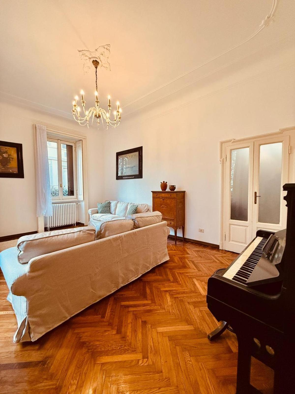 Apartment Comecasa 3 Bedrooms Near Bocconi Milan