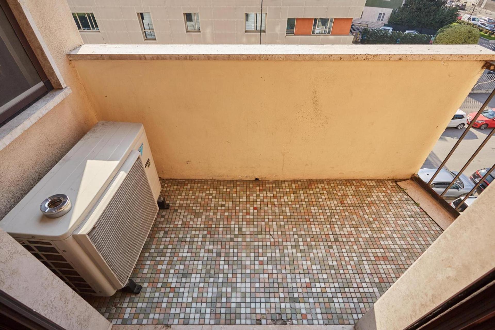 - 1 Bedroom