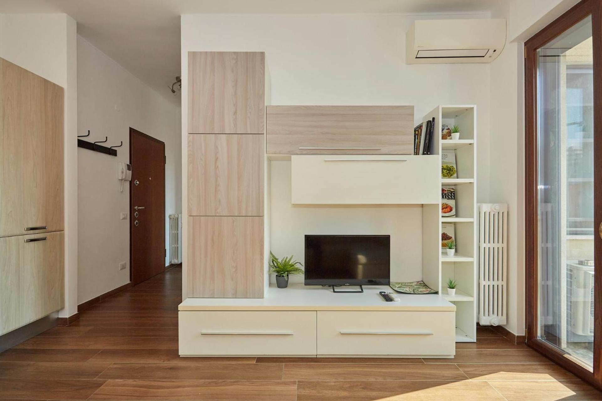 - 1 Bedroom Apartment Milan