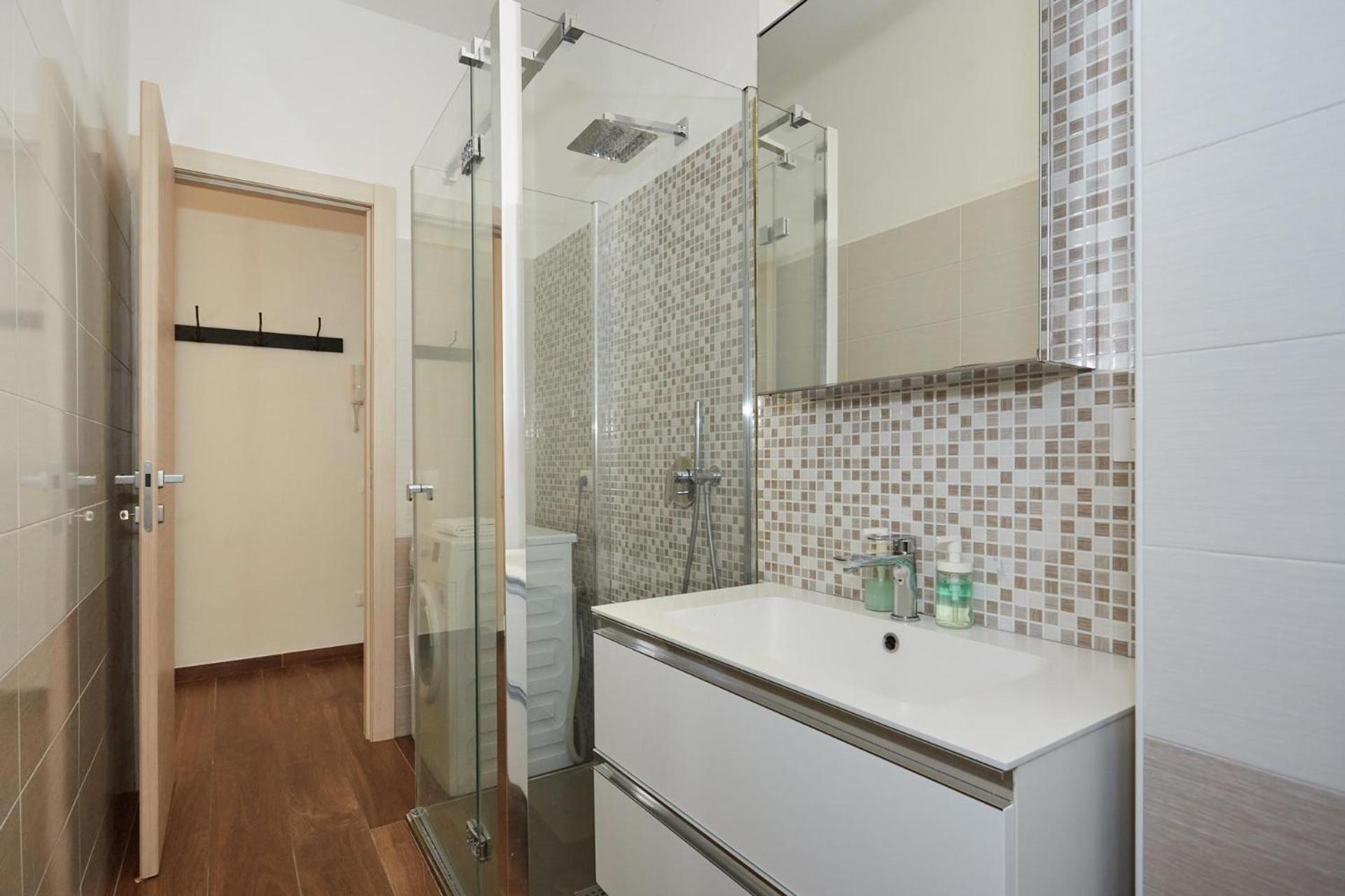 - 1 Bedroom Milan
