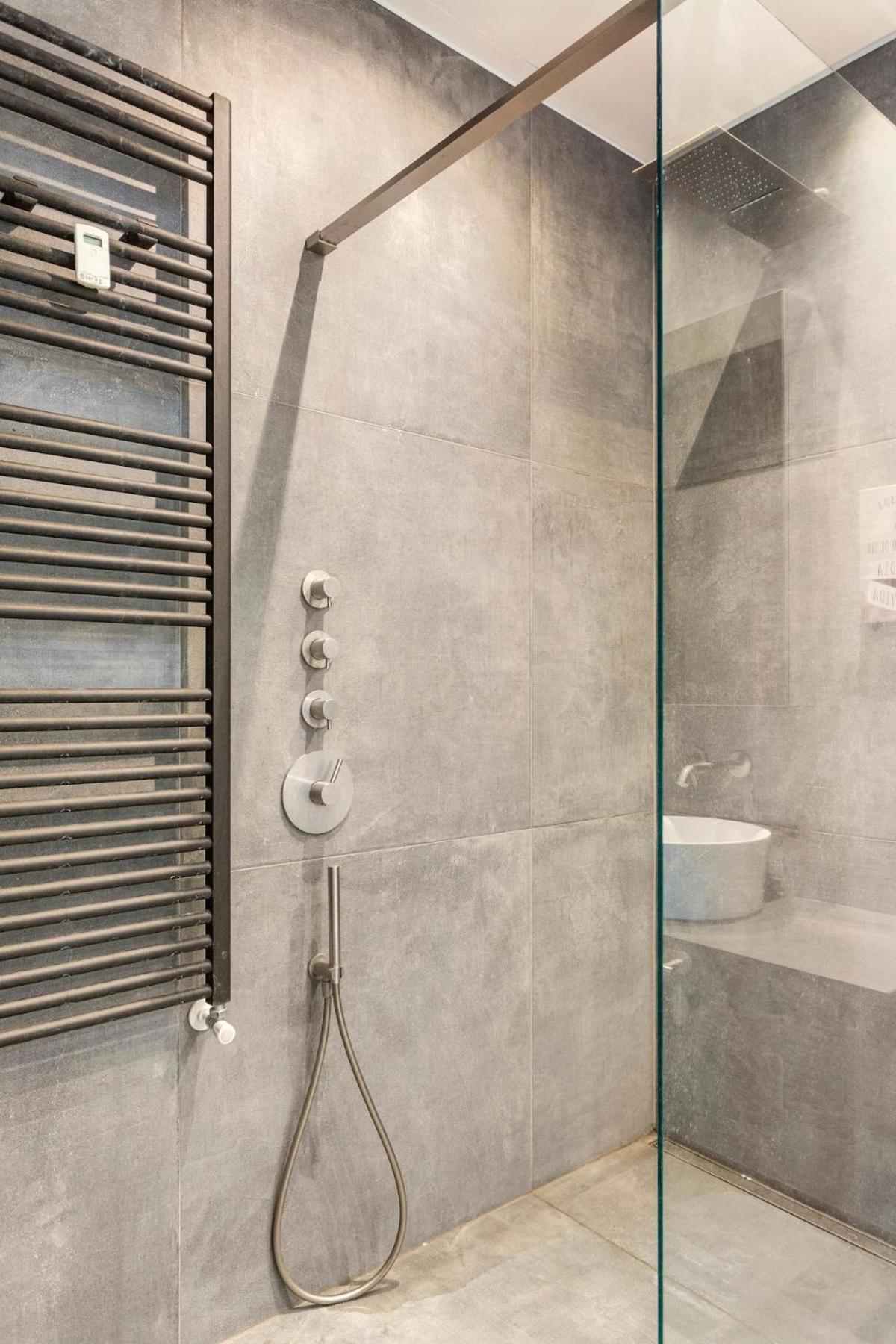 Apartment Loft Design Center, Shopping Area, Ac, Wifi, Subway M1 And M2, Airport Connected *