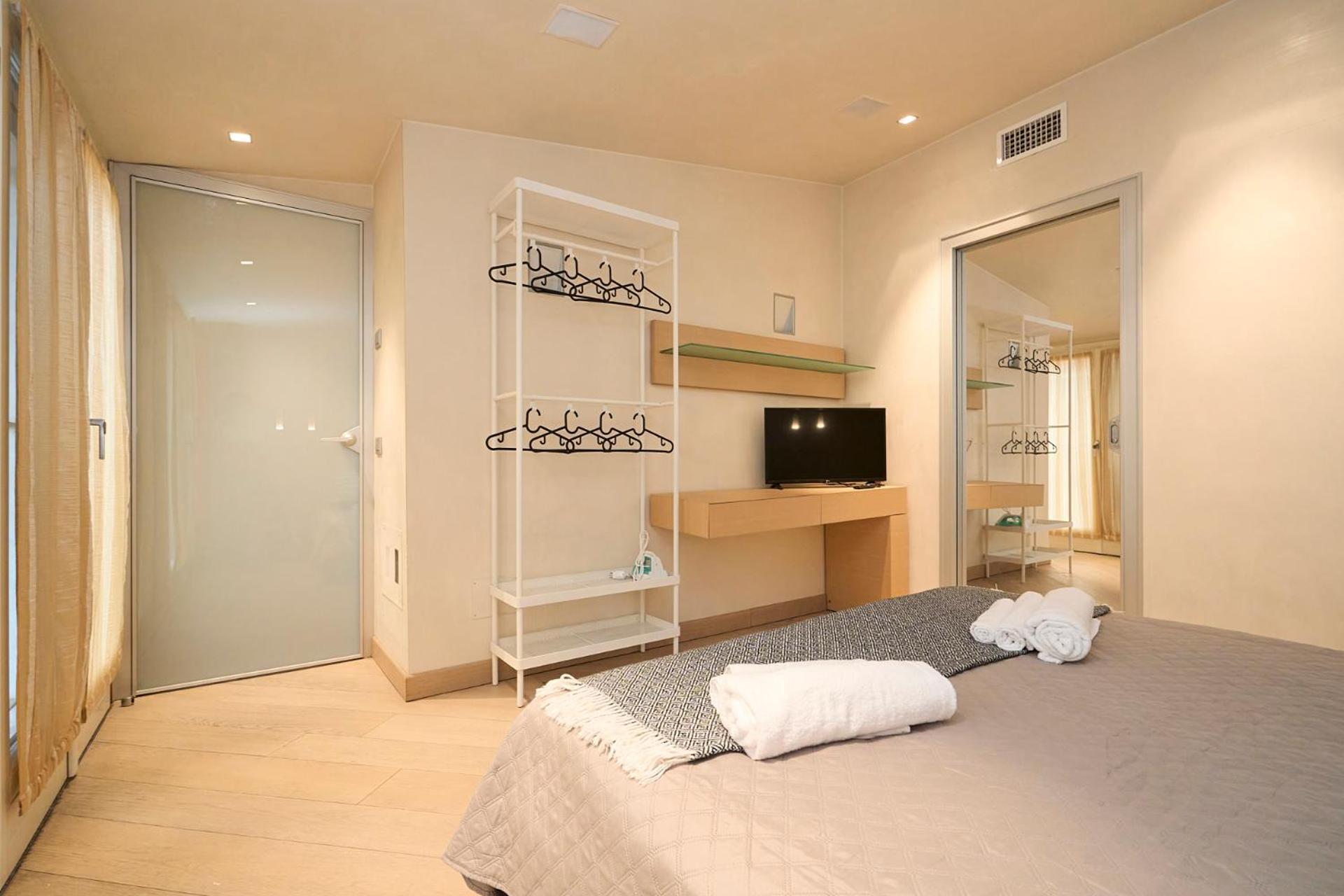 Luxury House - 2 Minutes Walk From Station Milan