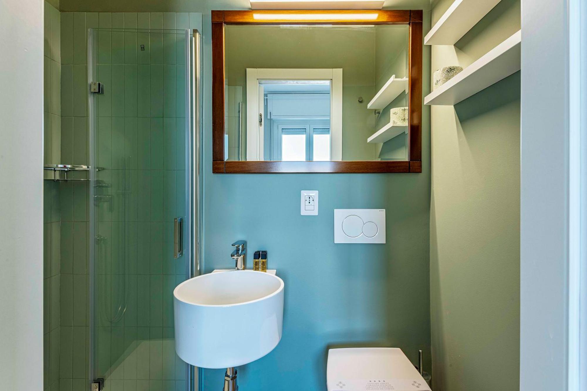 Sant'ambrogio's Retreat Apartment *