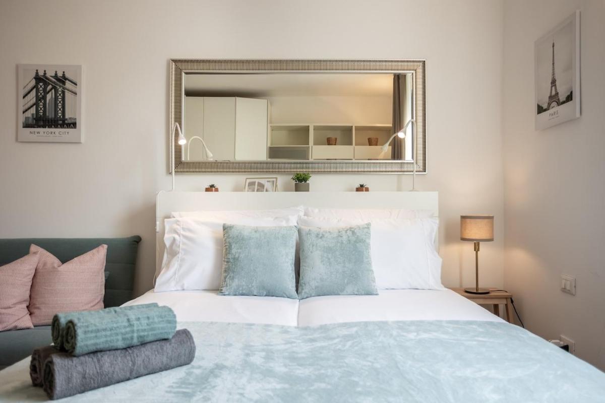 Centrale-duomo 10min - 40m2 - Metro 1min Apartment