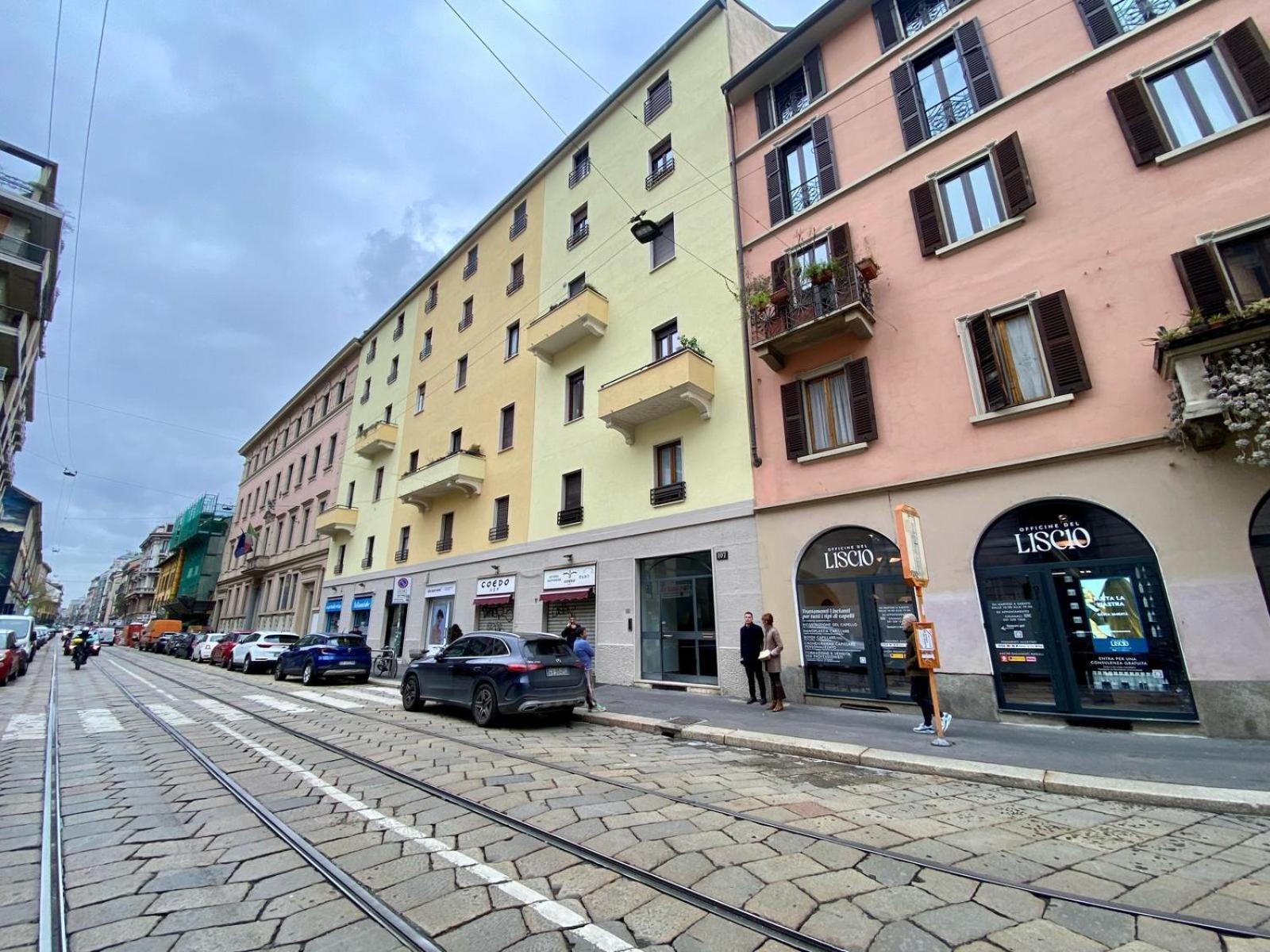 Apartment Porta Romana - Bright 350m From M3 *
