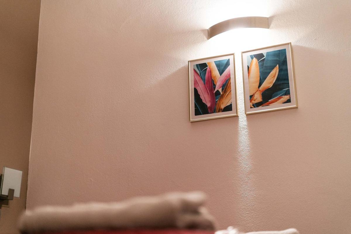 Chic Elegante Rifugio A Due Passi Dalla M4 Apartment