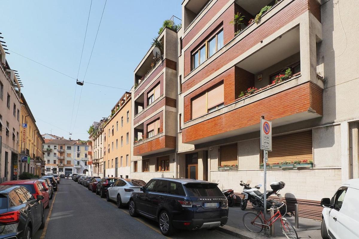 Bright Three Bedroom With Balconies Porta Romana Apartment Milan