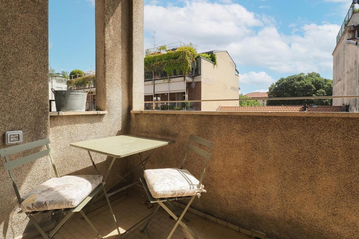 Apartment Bright Three Bedroom With Balconies Porta Romana *
