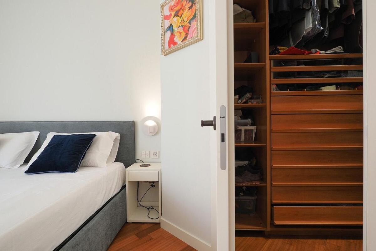 Bright Three Bedroom With Balconies Porta Romana Apartment Milan