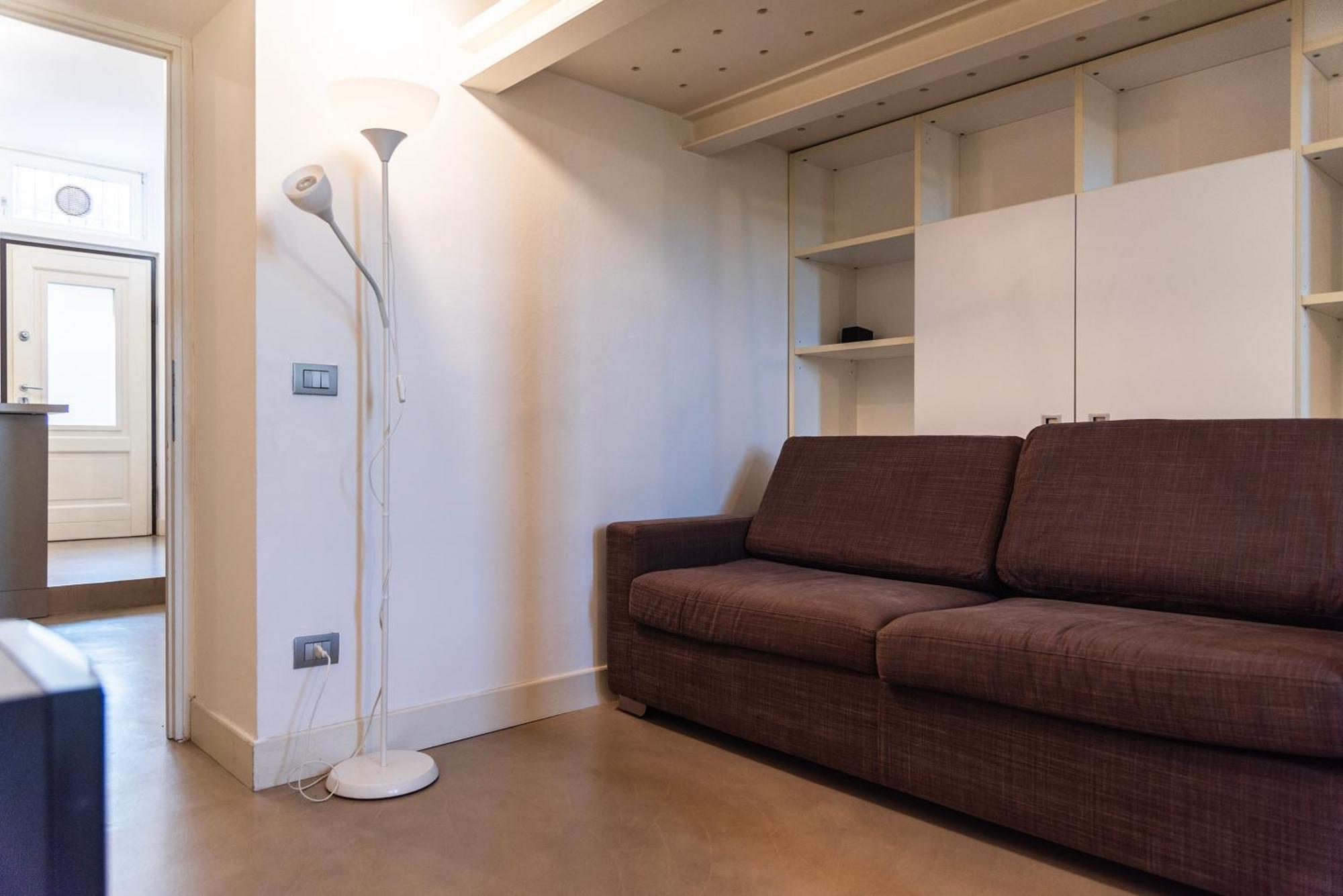 Youhosty - Navigli View Apartment
