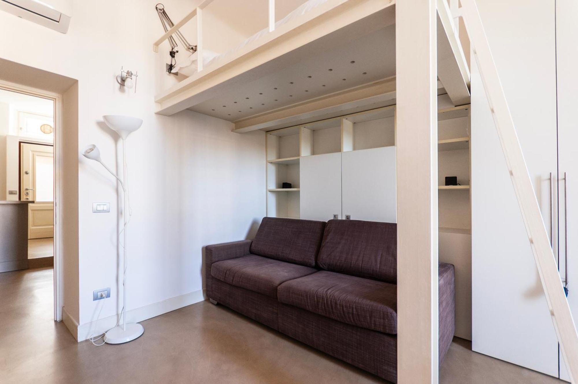 Youhosty - Navigli View Apartment