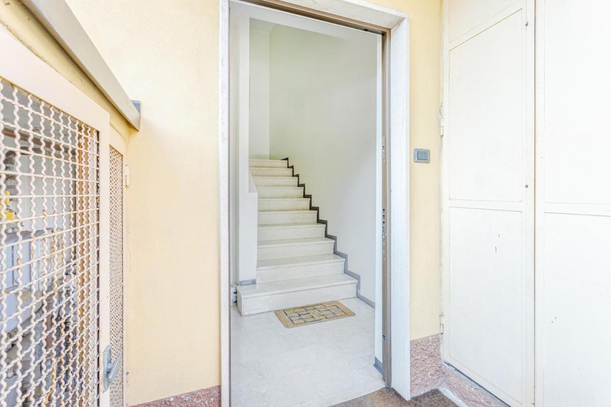 Apartment Unconventional Near Linate - Supreme Meme Loft Milan