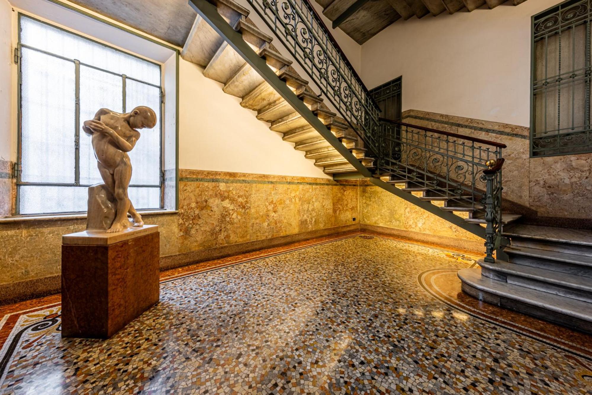 Luxury, Modern & Charming Near Station Milan