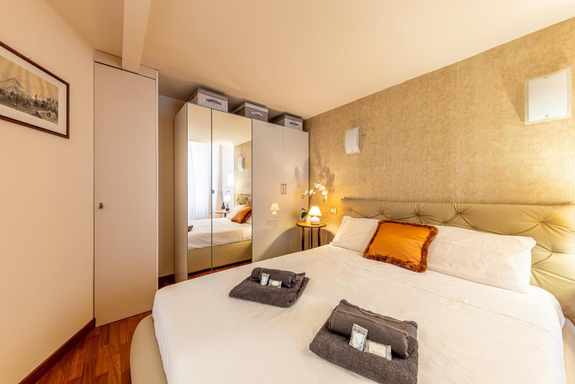 Apartment Luxury, Modern & Charming Near Station