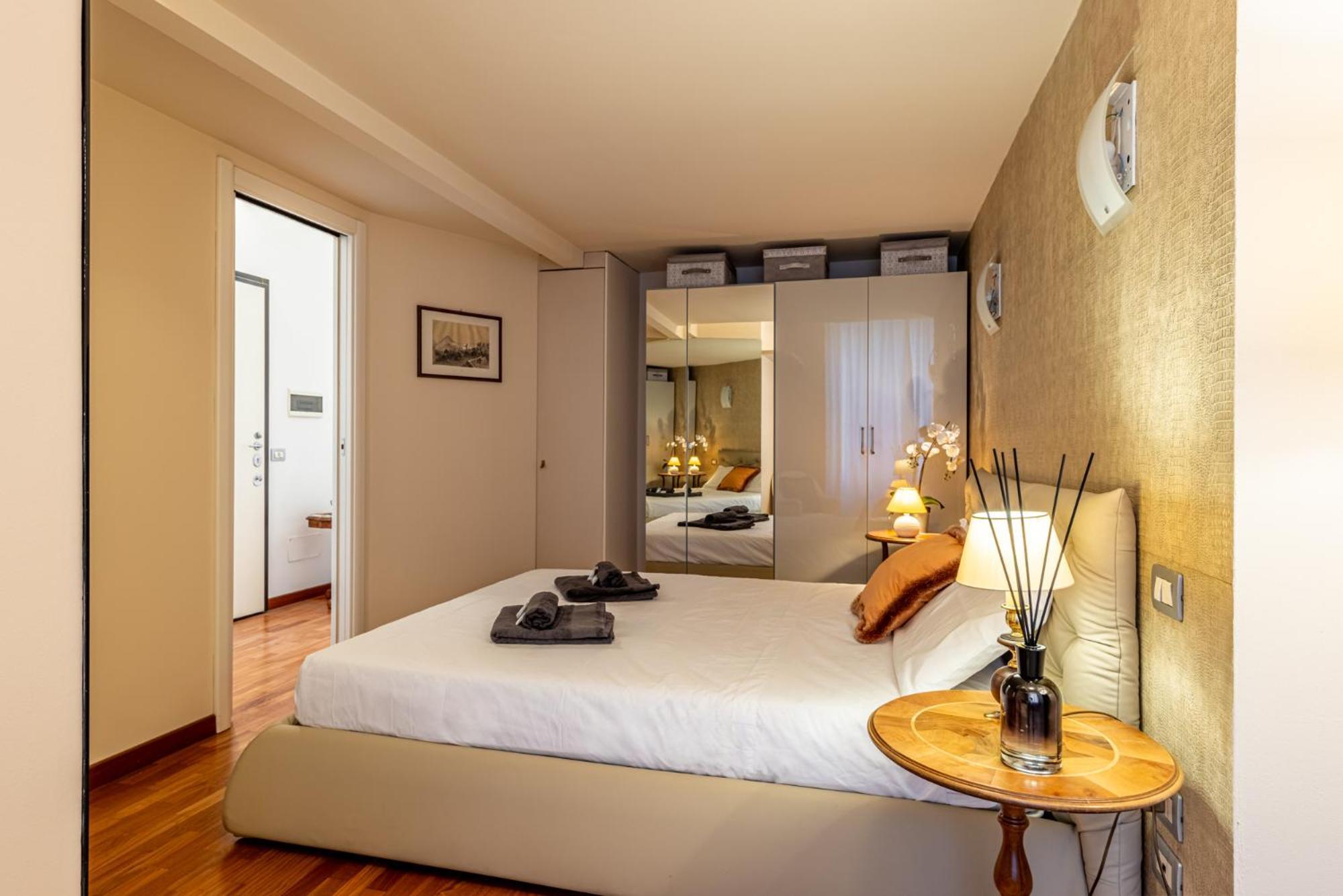 Luxury, Modern & Charming Near Station Milan