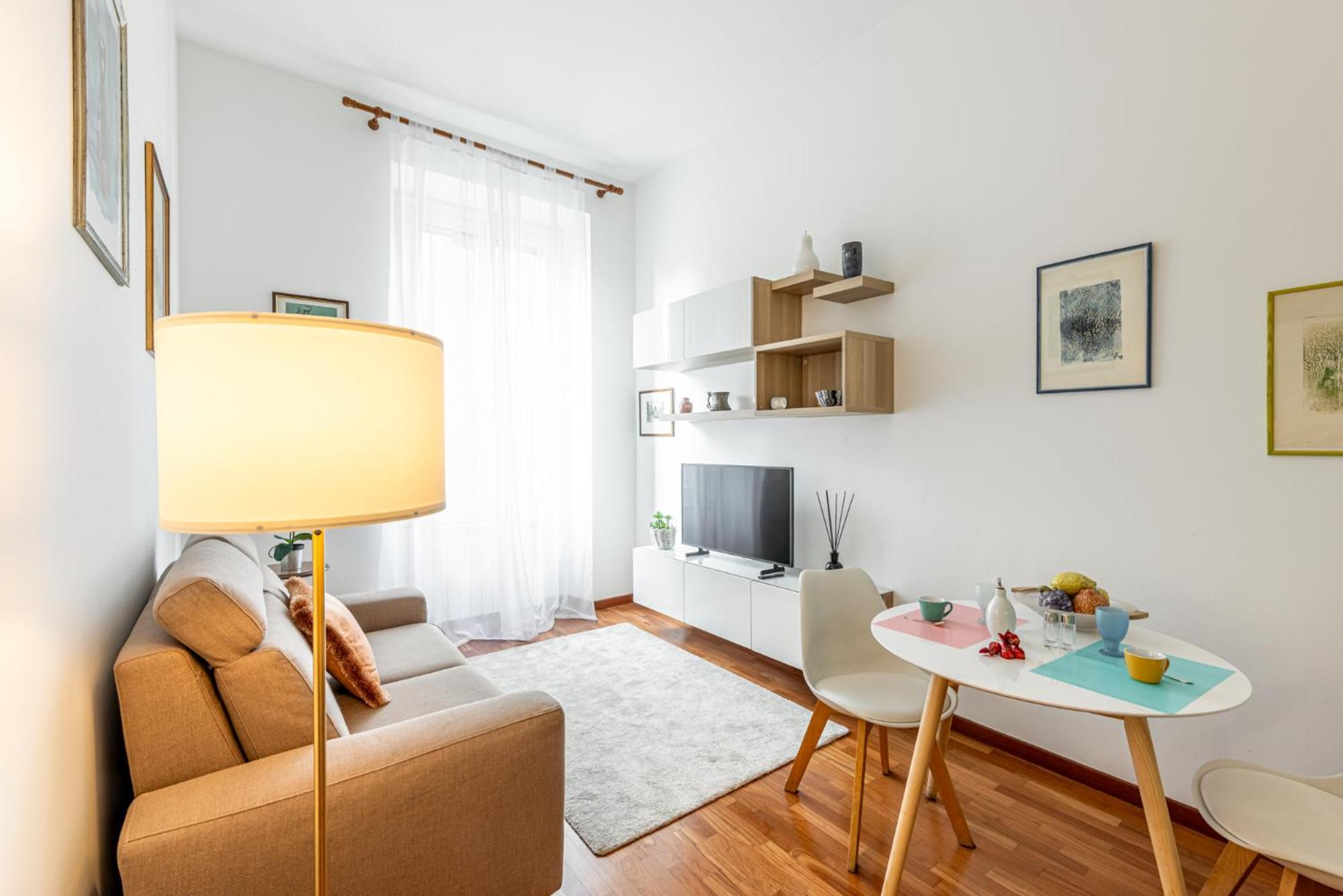 Luxury, Modern & Charming Near Station * Milan