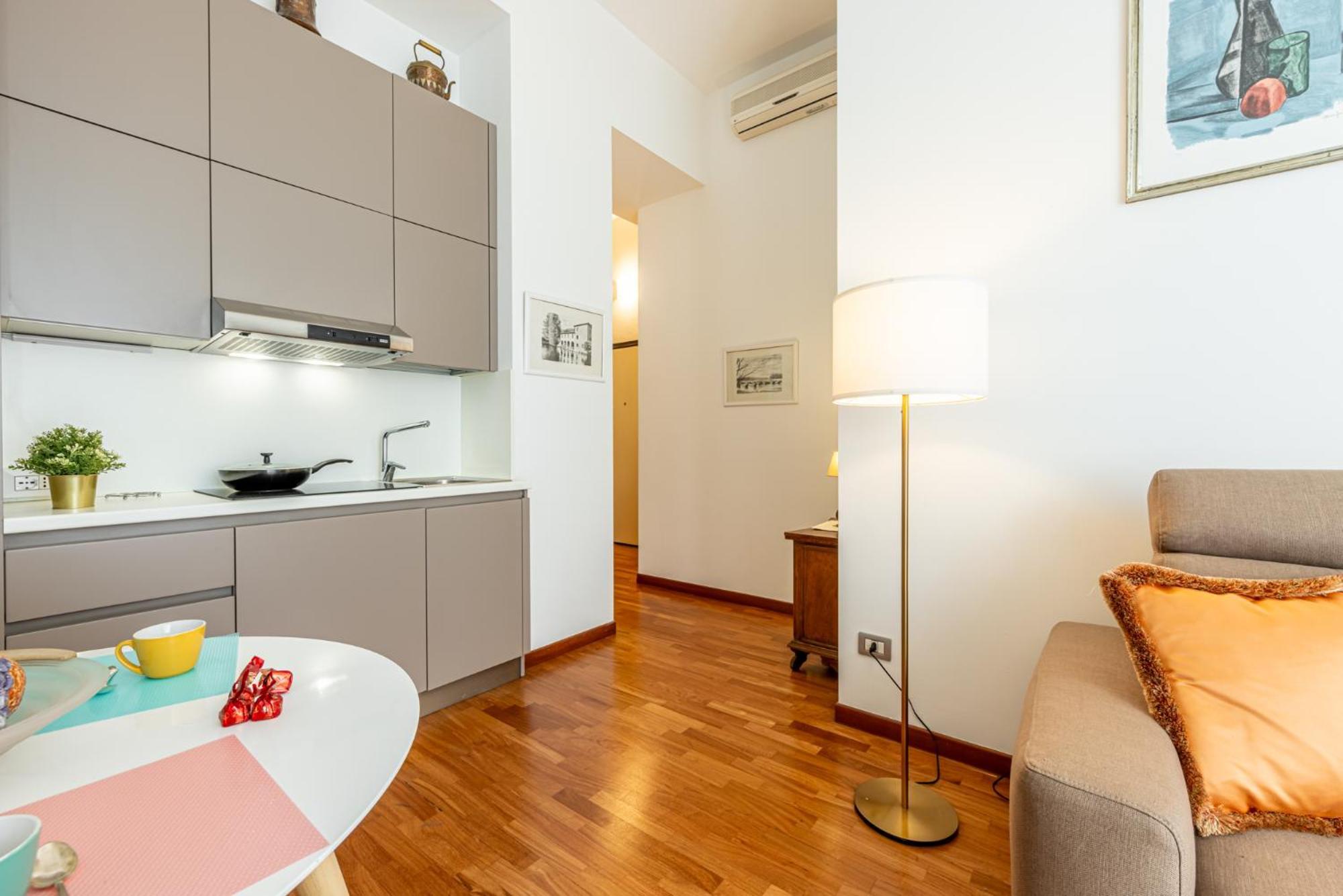 Luxury, Modern & Charming Near Station Apartment