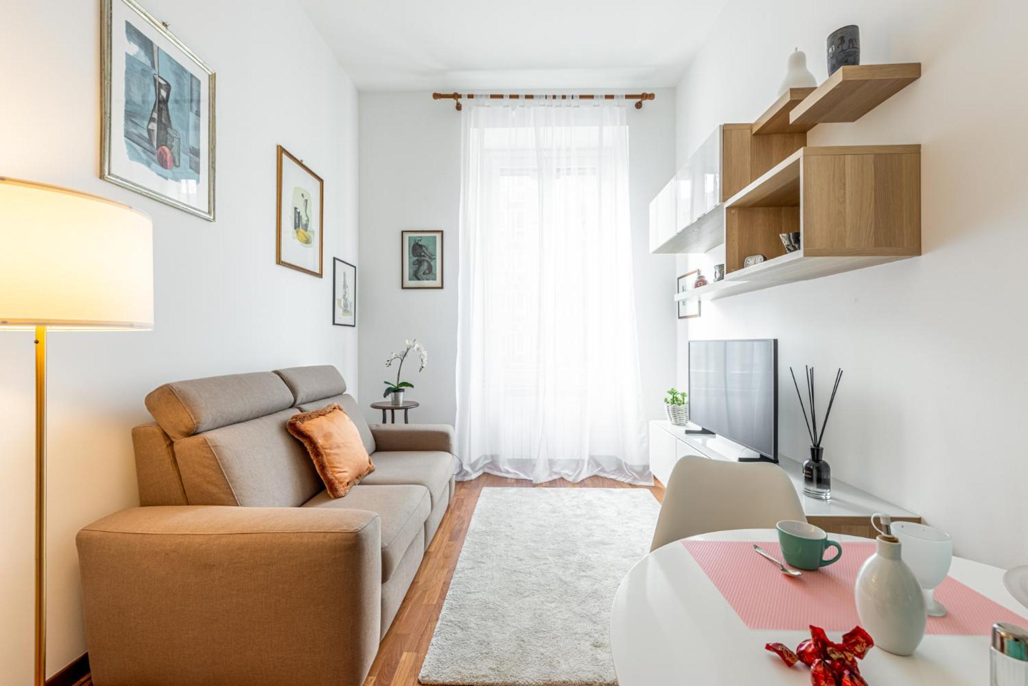 Luxury, Modern & Charming Near Station Apartment