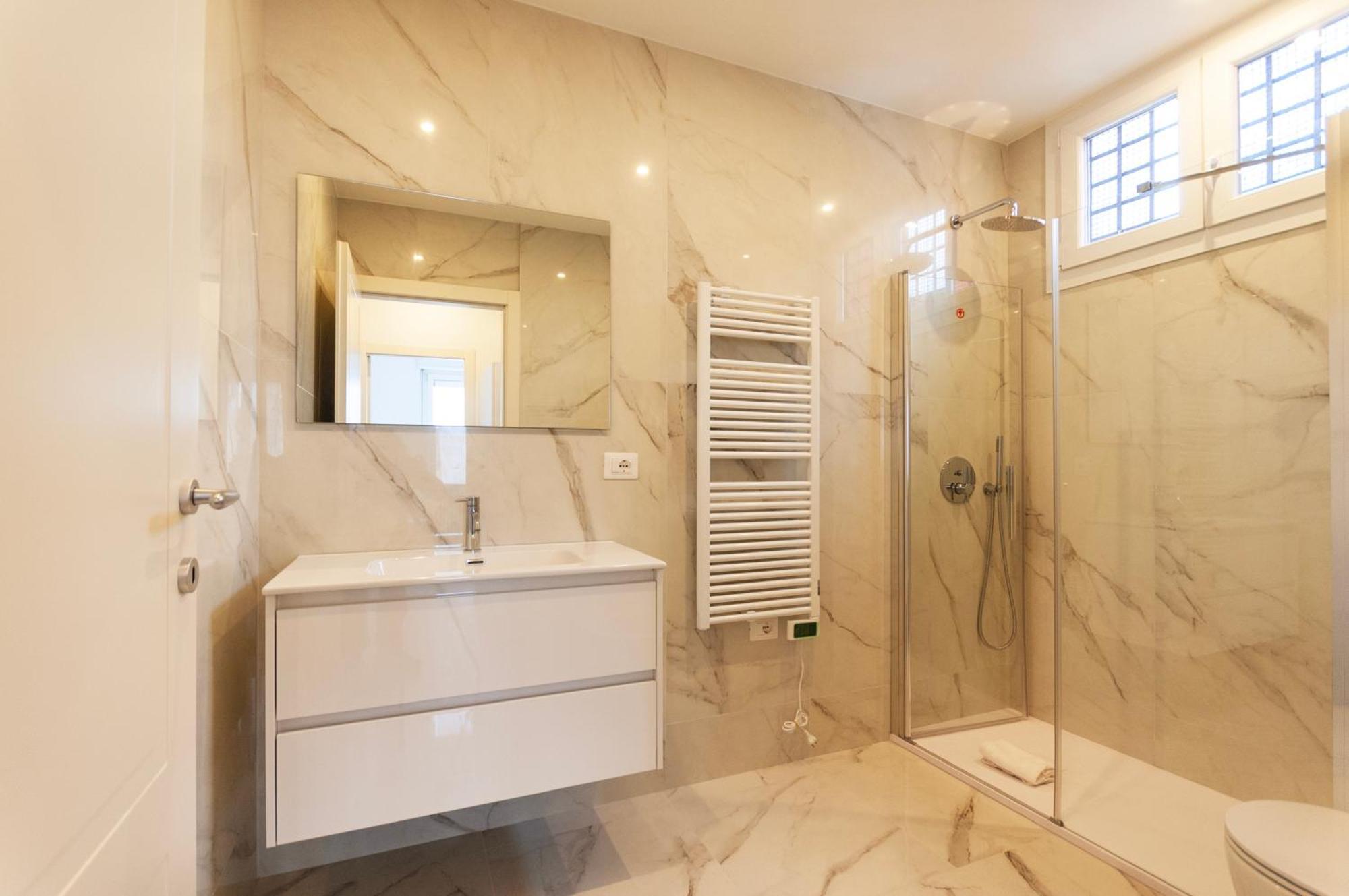 Youhosty - Gioia Large Apartment